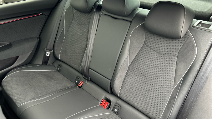 Skoda Superb 1.5 TSI e-TEC Sportline 5dr DSG Petrol Hatchback - Image 16
